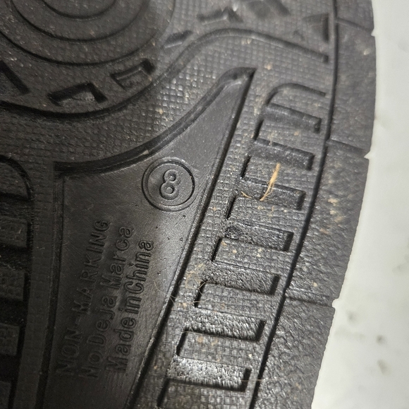 Sanrio Hello kitty casual sneakers! - Picture 6 of 6